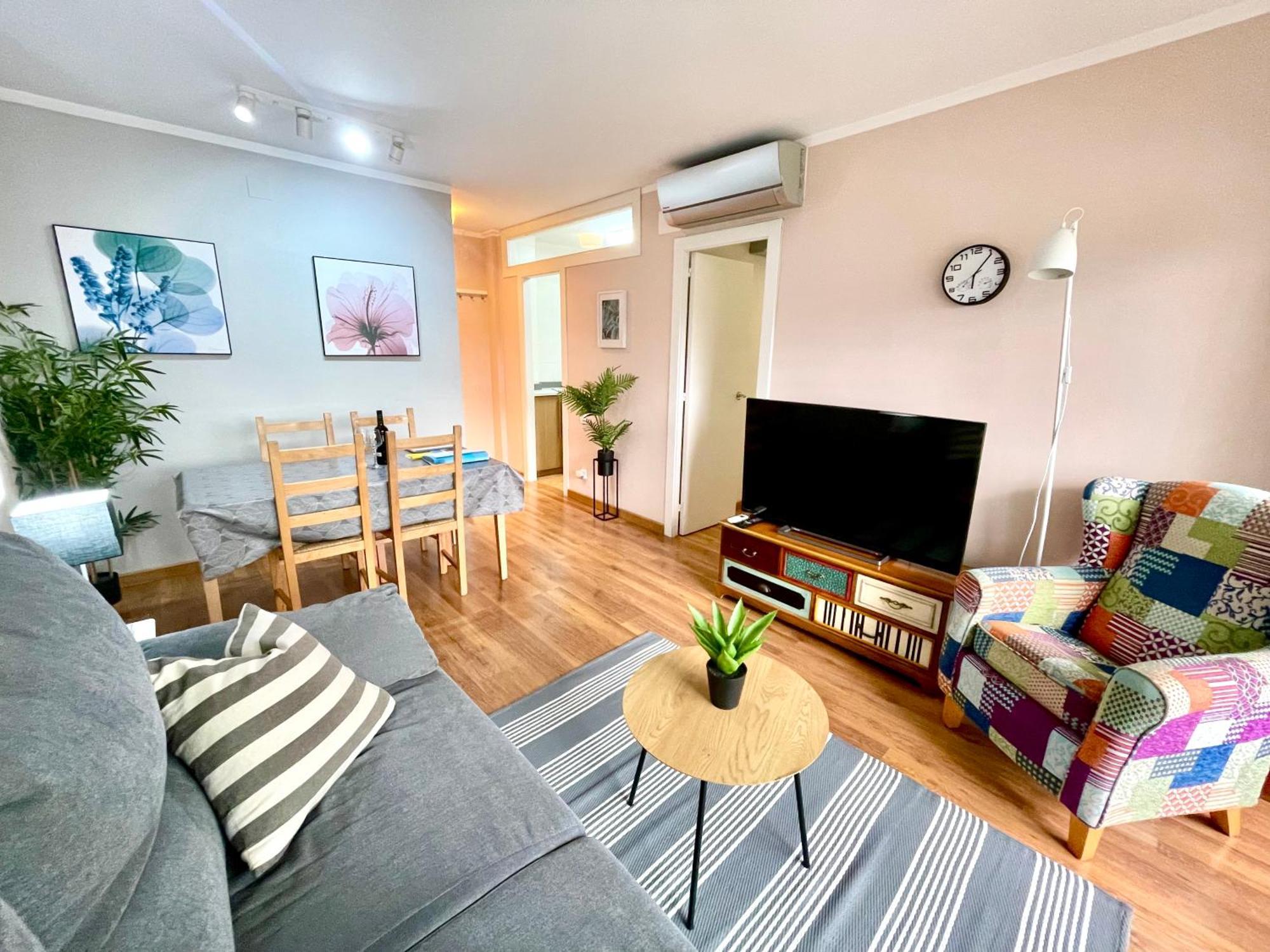Seahomes Vacations, La Mer Bleue, Beach&Pool, Pk, Full Equipped In Fenals Beach 료렛 드 마르 외부 사진