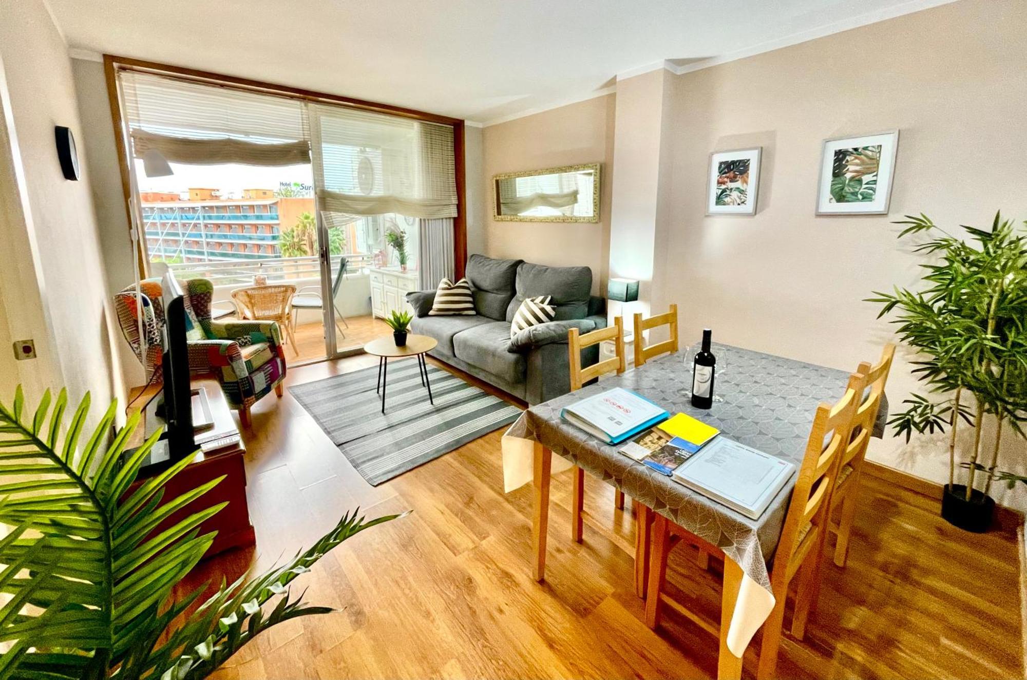 Seahomes Vacations, La Mer Bleue, Beach&Pool, Pk, Full Equipped In Fenals Beach 료렛 드 마르 외부 사진