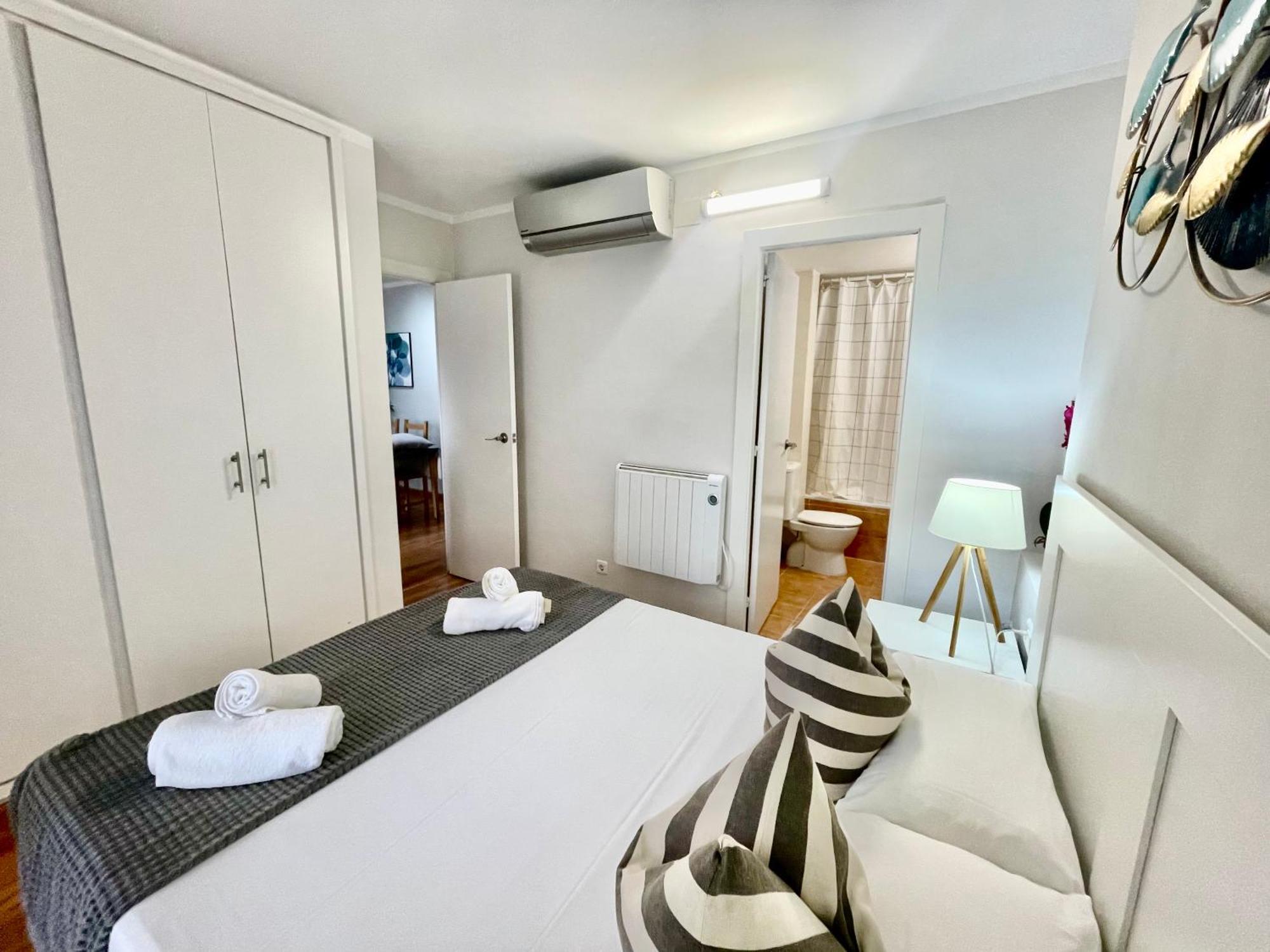 Seahomes Vacations, La Mer Bleue, Beach&Pool, Pk, Full Equipped In Fenals Beach 료렛 드 마르 외부 사진